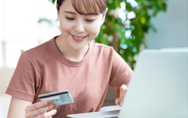 クレジットカードの新規成約率